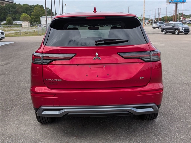 2025 Mitsubishi Outlander SE:MM39840
