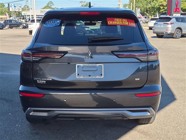 2025 Mitsubishi Outlander SE:02630UU