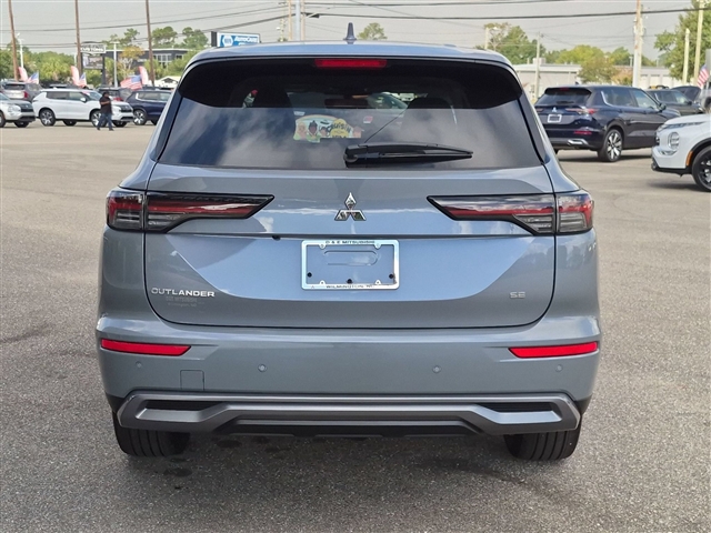 2026 Mitsubishi Outlander SE:MI30620