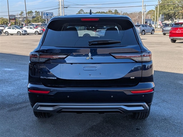 2026 Mitsubishi Outlander SE:MI30090