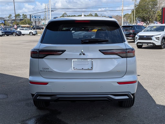 2026 Mitsubishi Outlander SE:MI30280