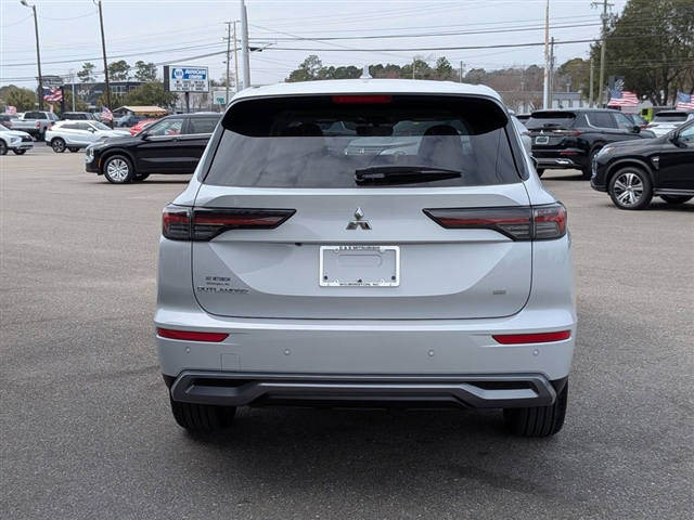 2026 Mitsubishi Outlander SE:MI30210
