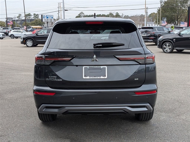 2026 Mitsubishi Outlander SE:MI30260