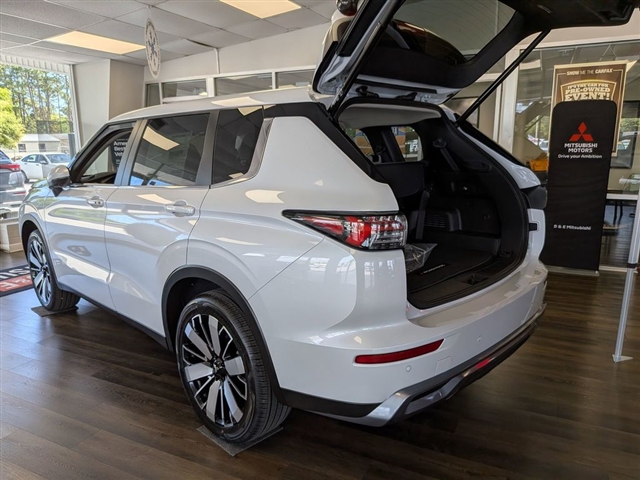2026 Mitsubishi Outlander SE:MI30390