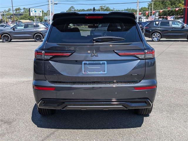 2026 Mitsubishi Outlander Black Edition:MI30460