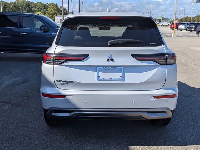 2025 Mitsubishi Outlander SE:MM139900