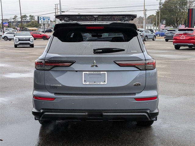 2026 Mitsubishi Outlander SE:MI130110