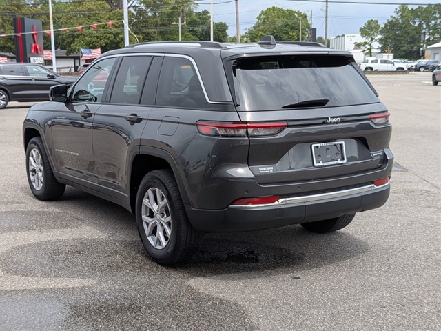 2022 Jeep Grand Cherokee Limited:02460UU