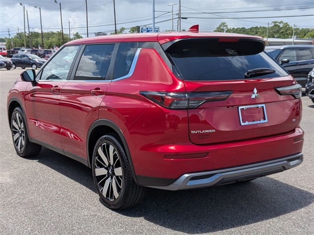 2025 Mitsubishi Outlander SE:MM39700