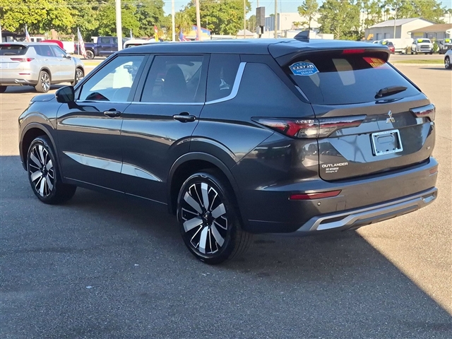 2025 Mitsubishi Outlander SE:02630UU