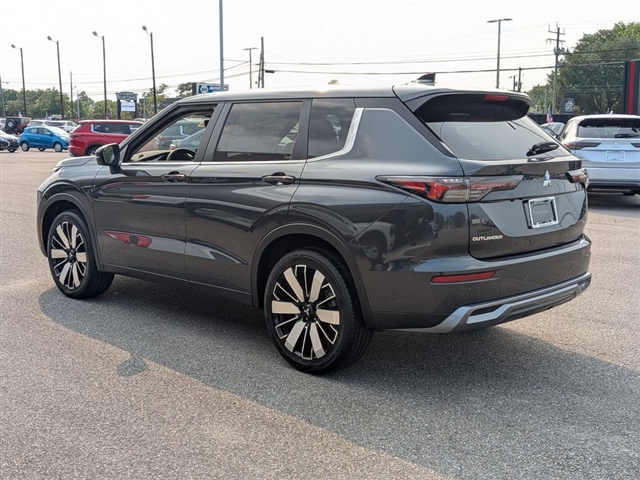 2025 Mitsubishi Outlander SE:MM39470