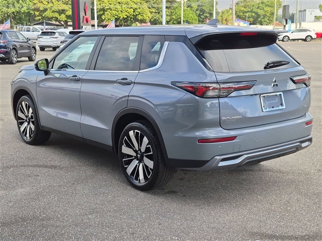 2026 Mitsubishi Outlander SE:MI30620