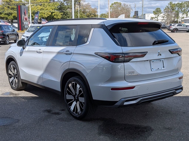 2026 Mitsubishi Outlander SE:MI30280