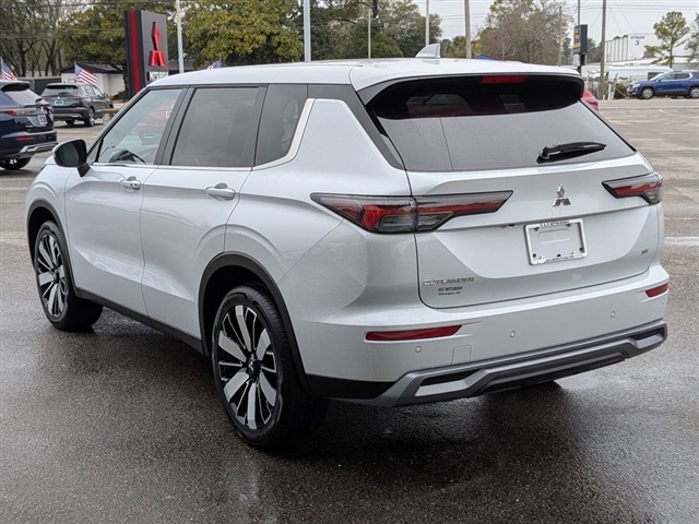 2026 Mitsubishi Outlander SE:MI30130