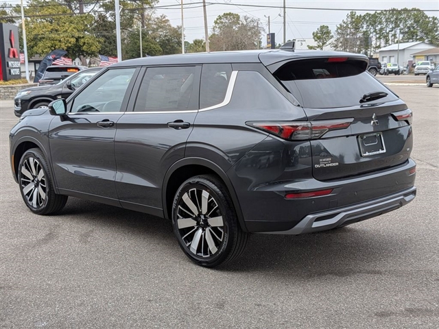 2026 Mitsubishi Outlander SE:MI30260