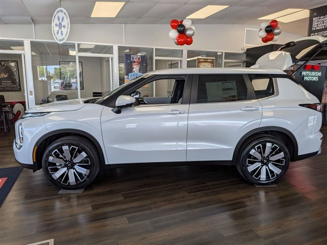 2026 Mitsubishi Outlander SE:MI30390