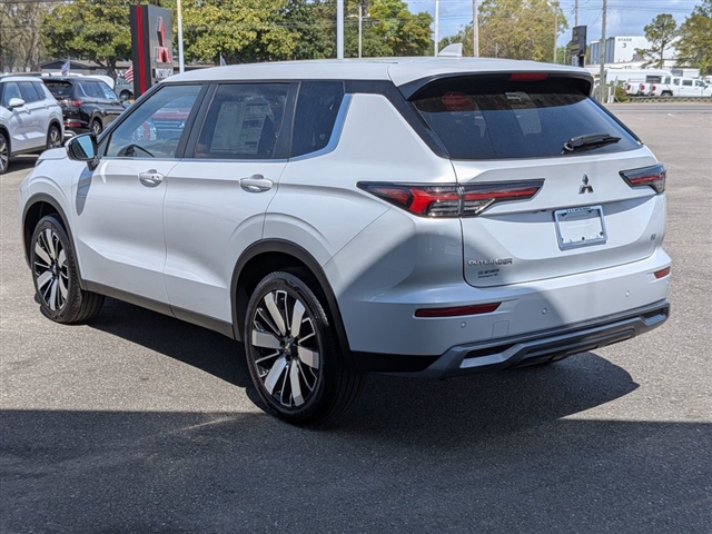 2026 Mitsubishi Outlander SE:MI30330