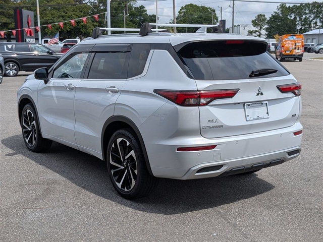 2022 Mitsubishi Outlander SEL Launch Edition:30253N