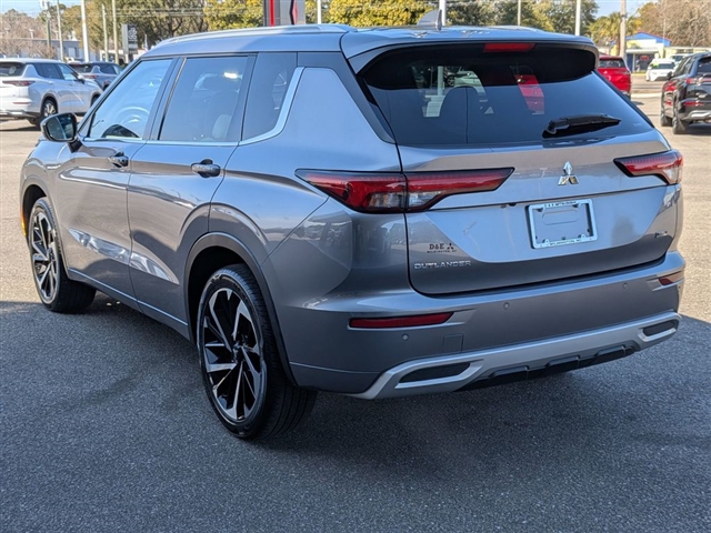 2022 Mitsubishi Outlander SEL Launch Edition:39772N