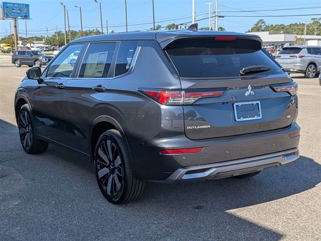 2025 Mitsubishi Outlander SE:MM139910