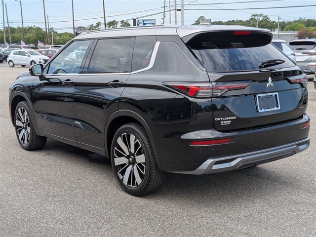 2025 Mitsubishi Outlander SEL Platinum Edition:MM139670