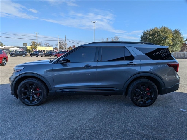 2022 Ford Explorer ST:02050UU