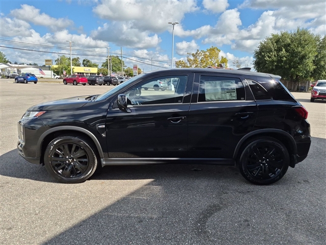 2027 Mitsubishi Outlander Sport LE:MI230580