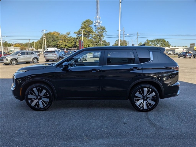 2025 Mitsubishi Outlander SE:MM39990