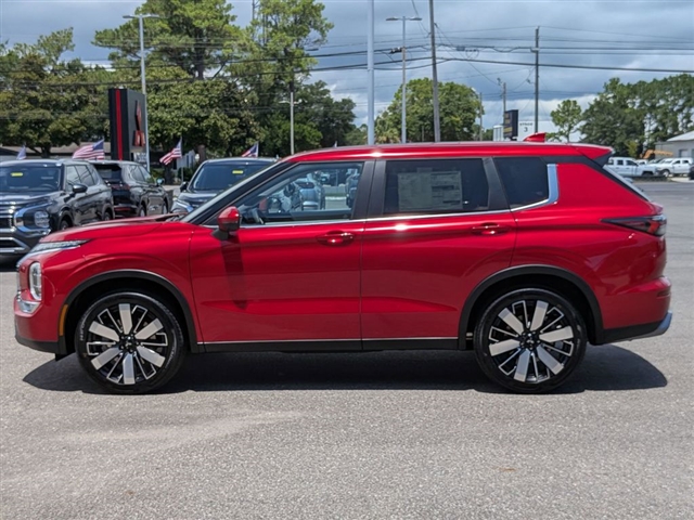 2025 Mitsubishi Outlander SE:MM39700