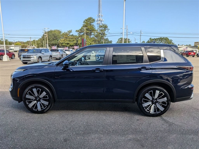 2025 Mitsubishi Outlander SE:MM39850