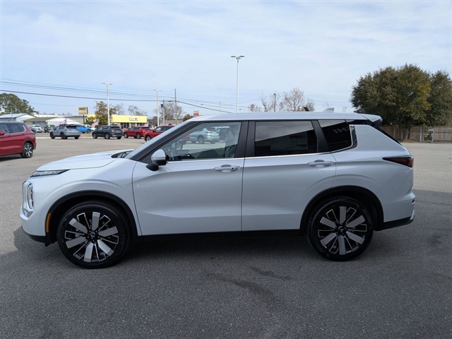 2026 Mitsubishi Outlander SE:MI30160