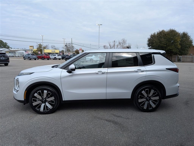 2026 Mitsubishi Outlander SE:MI30210