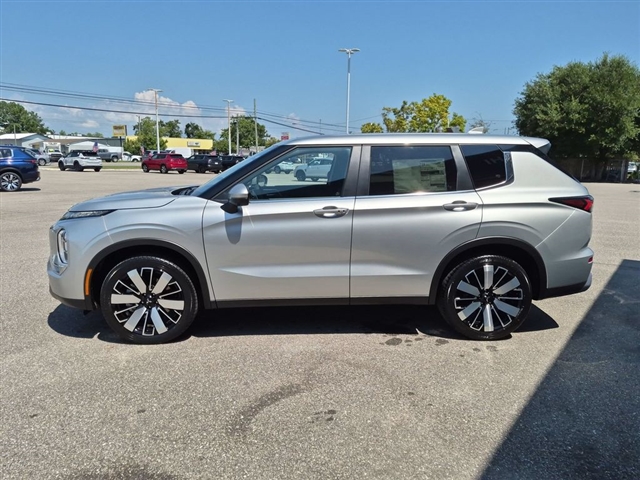 2026 Mitsubishi Outlander SE:MI30530