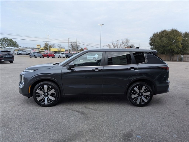 2026 Mitsubishi Outlander SE:MI30260