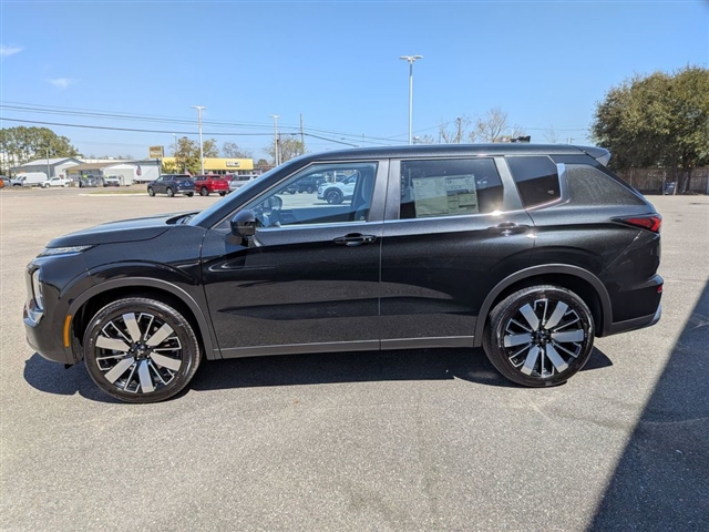 2026 Mitsubishi Outlander SE:MI30300
