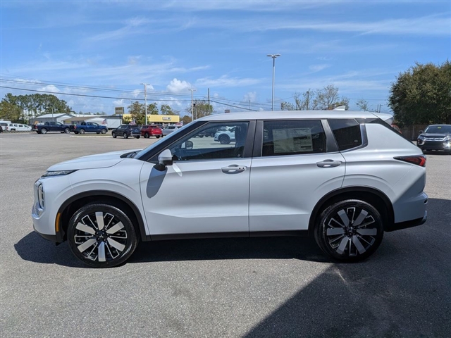 2026 Mitsubishi Outlander SE:MI30330