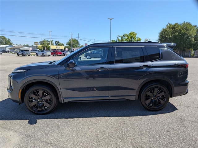 2026 Mitsubishi Outlander Black Edition:MI30460