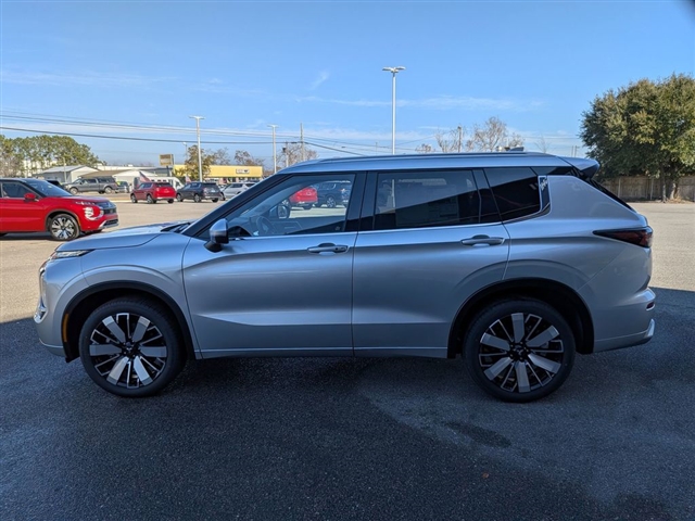 2026 Mitsubishi Outlander Black Edition:MI30100