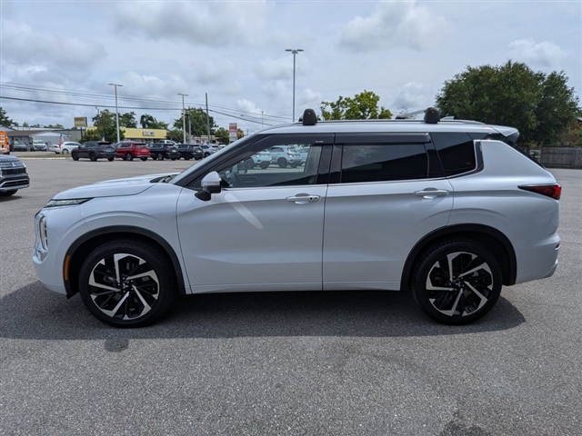 2022 Mitsubishi Outlander SEL Launch Edition:30253N