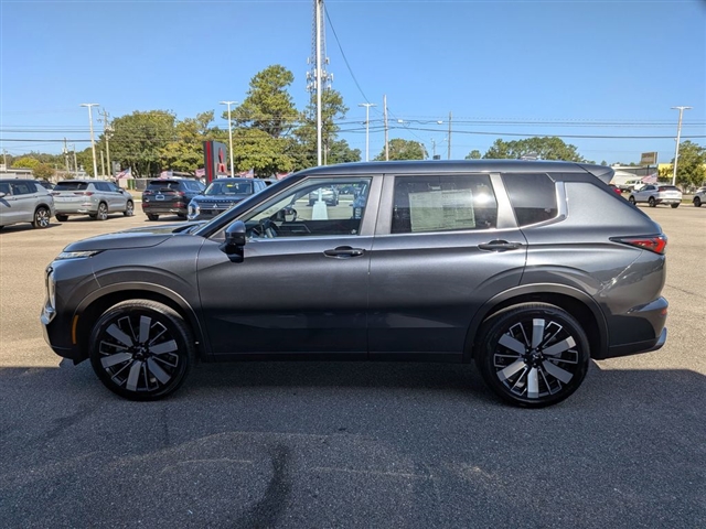 2025 Mitsubishi Outlander SE:MM139910