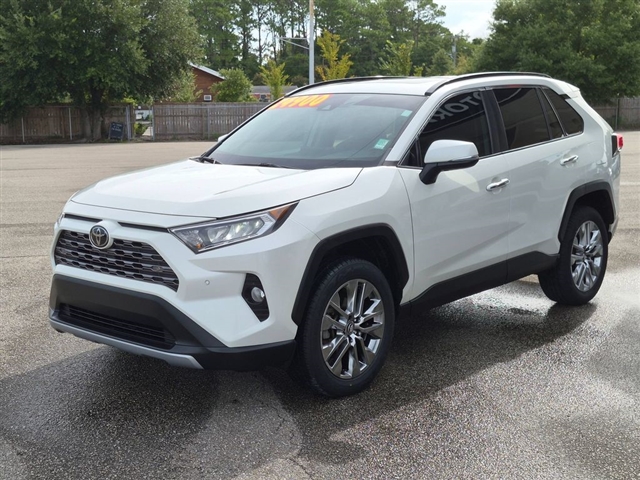 2020 Toyota RAV4 Limited:02570UU