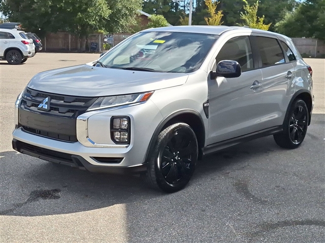 2027 Mitsubishi Outlander Sport LE:MI330610