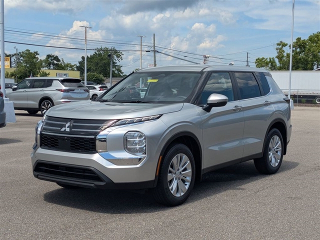 2025 Mitsubishi Outlander ES:MM39490