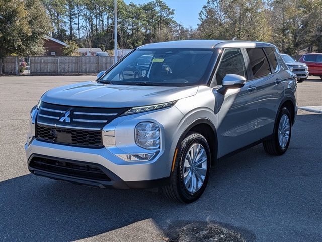 2026 Mitsubishi Outlander ES:MI30240