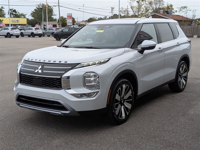 2025 Mitsubishi Outlander SE:MM39970