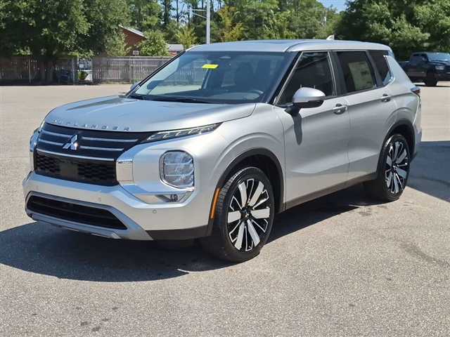 2026 Mitsubishi Outlander SE:MI30530