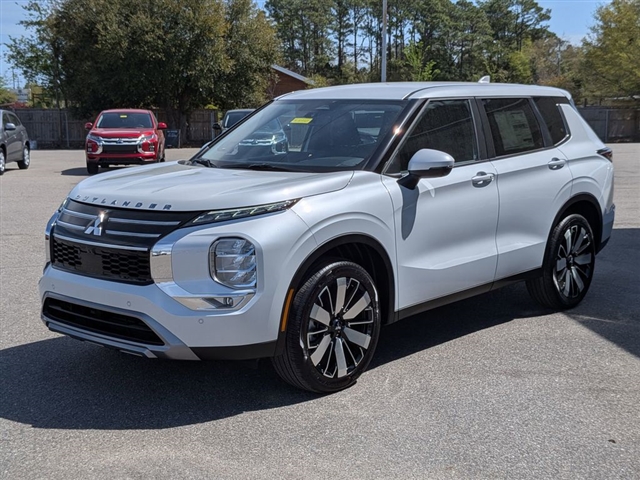 2026 Mitsubishi Outlander SE:MI30330