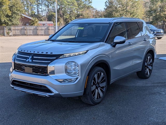 2026 Mitsubishi Outlander Black Edition:MI30100