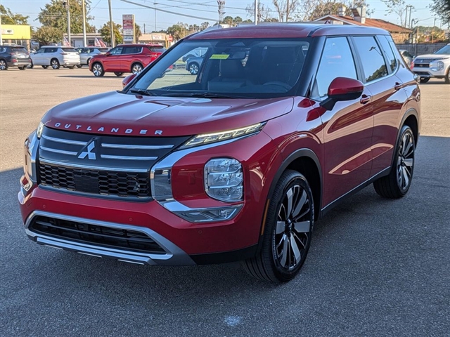 2025 Mitsubishi Outlander SE:MI30000