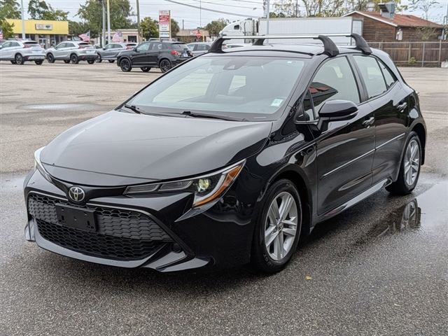 2022 Toyota Corolla Hatchback SE:01820UU